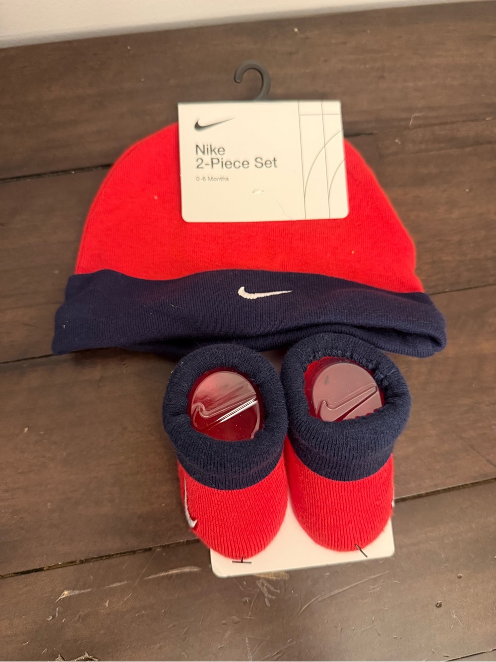 Nike Baby Hat & Booties Set Red Navy Blue 0–6 Months New With Tags